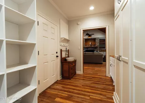 Entry Way - 4170 Ms-13, Morton, MS 39117 photo 4 of 5