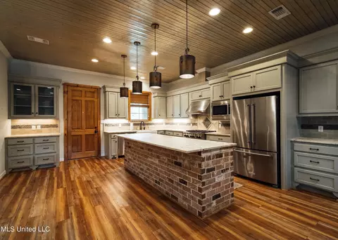 Kitchen - 4170 Ms-13, Morton, MS 39117 photo 1 of 3