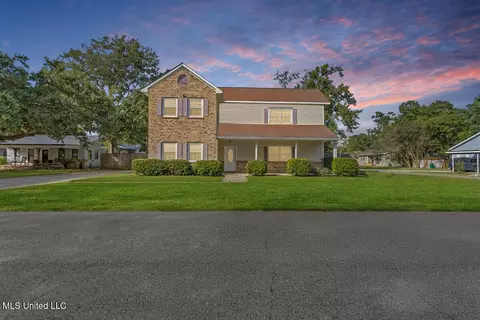 134 Ocean Wave Ave, Long Beach, MS 39560