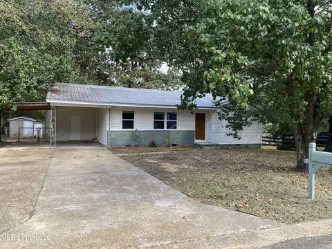 742 Grandmont St, Pearl, MS 39208