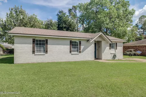 394 Nancy Dr, D'iberville, MS 39540