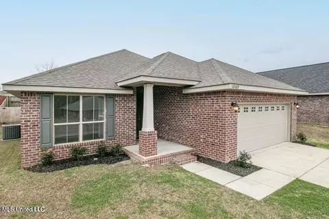 18169 Cardinal Ln, Gulfport, MS 39503