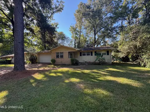 945 Valencia St, Jackson, MS 39204