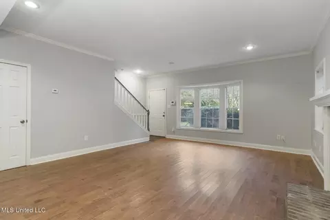 Living - 1233 Linden Pl, Jackson, MS 39202 photo 3 of 4
