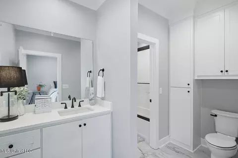 Bath - 298 Highland Meadow Rd, Flora, MS 39071 photo 6 of 8