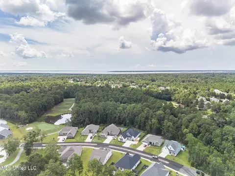 85010 Diamondhead Lakes Blvd, Diamondhead, MS 39525