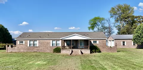 2138 Eagle Lake Shore Rd, Vicksburg, MS 39183
