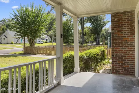 Exterior - 4087 Redwing Ave, Jackson, MS 39216 photo 2 of 5