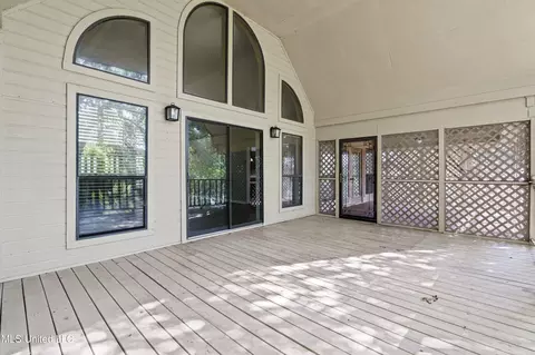 Exterior - 8803 Howling Fox Cv, Hernando, MS 38632 photo 5 of 10