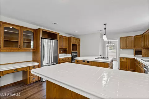Kitchen - 8803 Howling Fox Cv, Hernando, MS 38632 photo 1 of 5