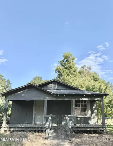 901 Leggett St, Mccomb, MS 39648