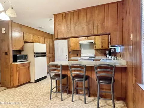 Kitchen - 75 Cyprus Rd, Mclain, MS 39456 photo 1 of 5