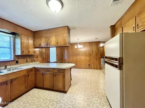Kitchen - 75 Cyprus Rd, Mclain, MS 39456 photo 4 of 5