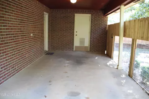 Exterior - 1478 Bass Ave, Jackson, MS 39212 photo 4 of 9
