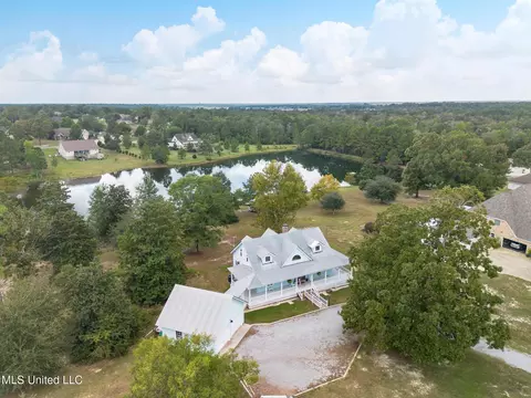 5067 Crescent Ridge Dr, Kiln, MS 39556