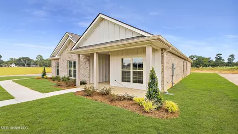 110 Horseshoe Blvd, Clinton, MS 39056 photo 2