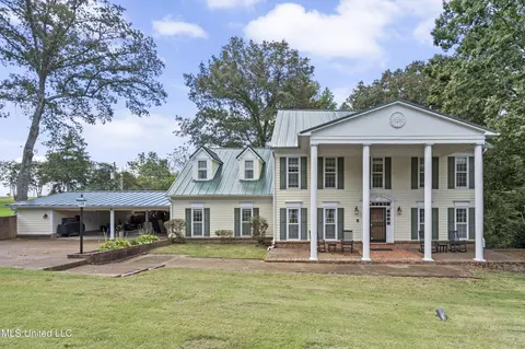 370 Cedar Hills Rd, Holly Springs, MS 38635