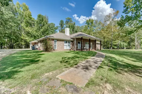 Exterior - 418 Barksdale Rd, Brandon, MS 39047 photo 3 of 22