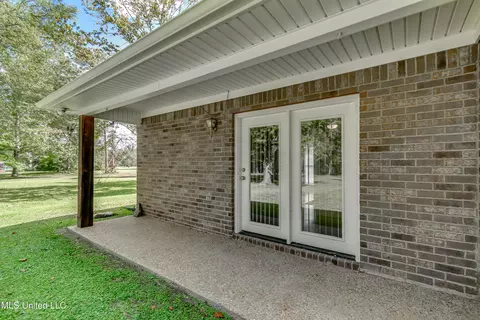 Exterior - 418 Barksdale Rd, Brandon, MS 39047 photo 15 of 22