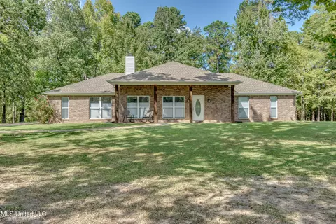 418 Barksdale Rd, Brandon, MS 39047