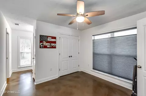 Entry Way - 418 Barksdale Rd, Brandon, MS 39047 photo 2 of 2