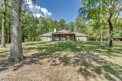 Exterior - 418 Barksdale Rd, Brandon, MS 39047 photo 6 of 22