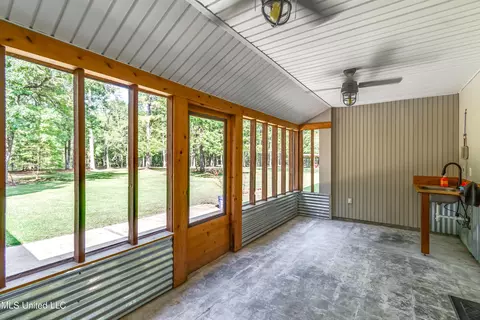 Exterior - 418 Barksdale Rd, Brandon, MS 39047 photo 11 of 22