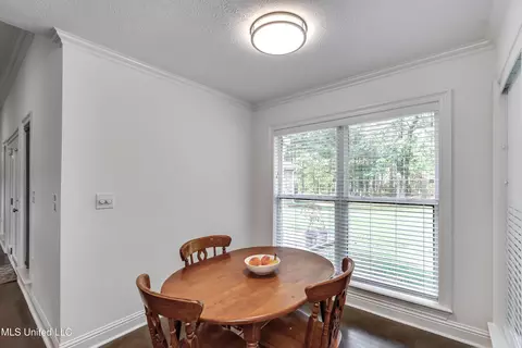 Dining - 418 Barksdale Rd, Brandon, MS 39047 photo 3 of 3