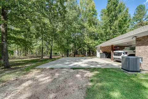 Exterior - 418 Barksdale Rd, Brandon, MS 39047 photo 19 of 22