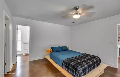 Bedroom - 418 Barksdale Rd, Brandon, MS 39047 photo 2 of 4