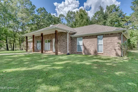 Exterior - 418 Barksdale Rd, Brandon, MS 39047 photo 2 of 22