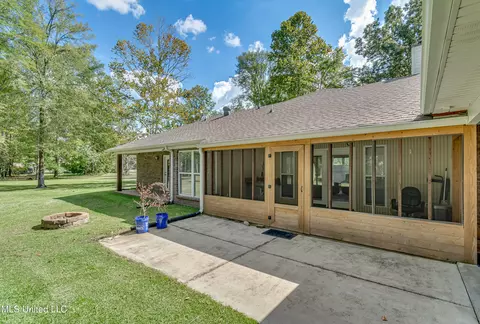 Exterior - 418 Barksdale Rd, Brandon, MS 39047 photo 13 of 22