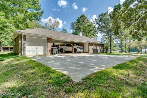 Exterior - 418 Barksdale Rd, Brandon, MS 39047 photo 20 of 22