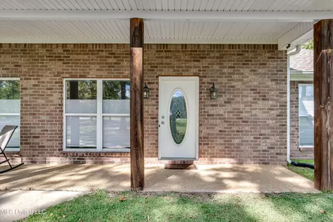 Exterior - 418 Barksdale Rd, Brandon, MS 39047 photo 7 of 22