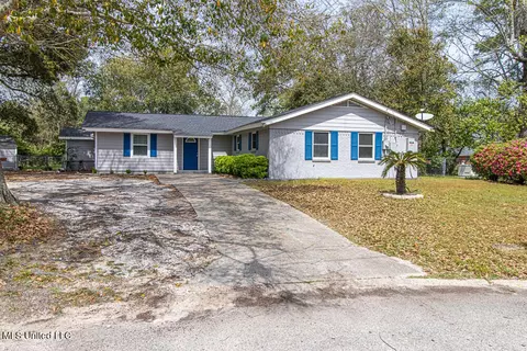 349 Park Cir, Biloxi, MS 39531