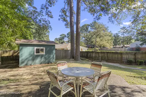 Exterior - 69 Terrapin Dr, Brandon, MS 39042 photo 8 of 10