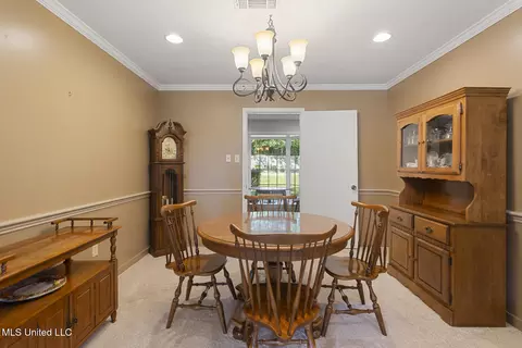 Dining - 69 Terrapin Dr, Brandon, MS 39042 photo 2 of 3