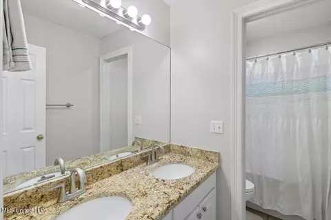 Bath - 345 Avalon Way, Brandon, MS 39047 photo 3 of 3