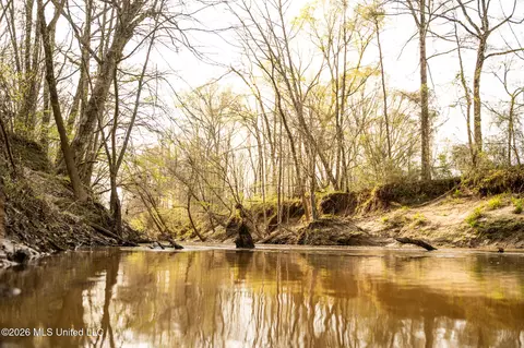 000 Ms-9, Mccool, MS 39108