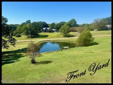 Exterior - 4790 Conner Dr, Hernando, MS 38632 photo 2 of 10