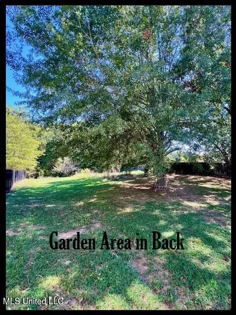 Exterior - 4790 Conner Dr, Hernando, MS 38632 photo 7 of 10
