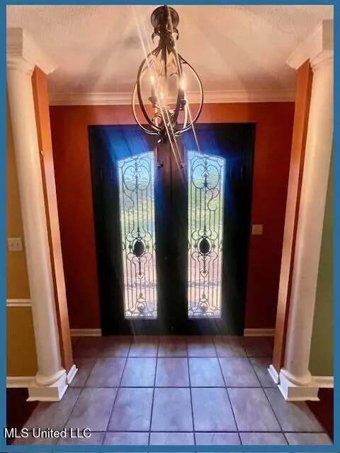 Entry Way - 4790 Conner Dr, Hernando, MS 38632 photo 2 of 3