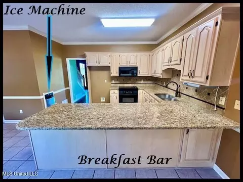 Kitchen - 4790 Conner Dr, Hernando, MS 38632 photo 1 of 4