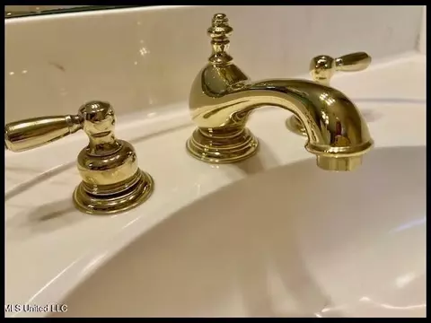 Bath - 4790 Conner Dr, Hernando, MS 38632 photo 5 of 9