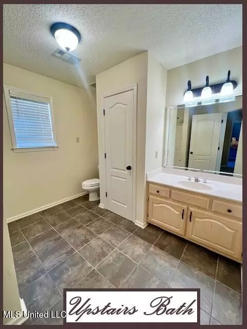 Bath - 4790 Conner Dr, Hernando, MS 38632 photo 7 of 9