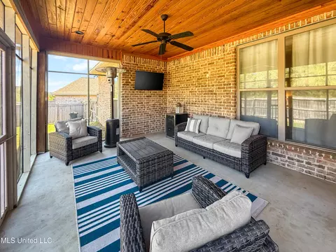 Exterior - 183 Cornerstone Dr, Brandon, MS 39042 photo 3 of 6
