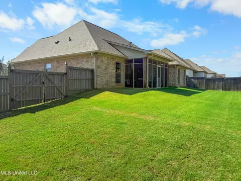 Exterior - 183 Cornerstone Dr, Brandon, MS 39042 photo 5 of 6