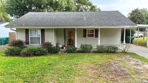 494 Northeast Ave, Gulfport, MS 39507