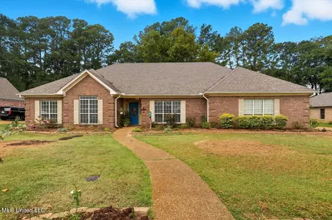 135 Fawnwood Dr, Brandon, MS 39042