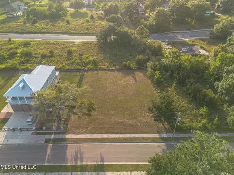 133 Markham Dr, Long Beach, MS 39560 photo 3